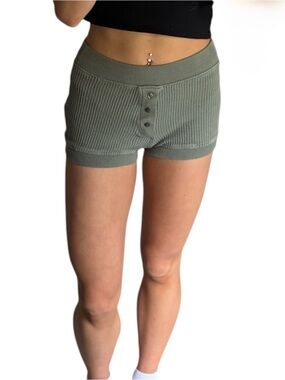 Zara Olive Green Ribbed Button Shorts